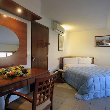 Albergo Romagna ฟราตตา แตร์เม ภายนอก รูปภาพ