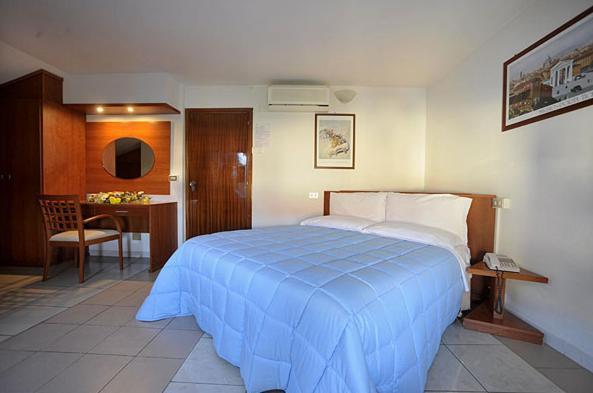 Albergo Romagna ฟราตตา แตร์เม ภายนอก รูปภาพ