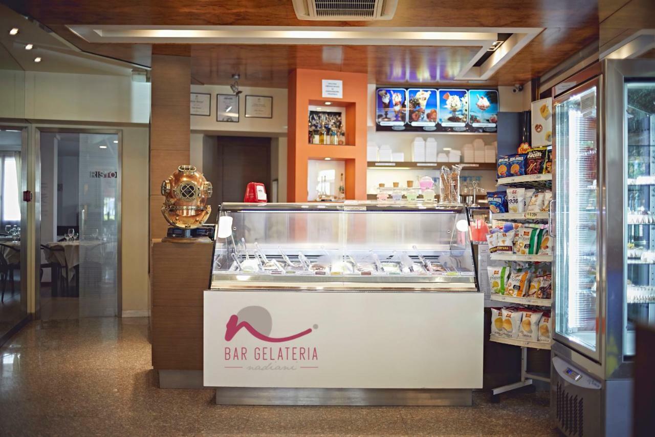 Albergo Romagna ฟราตตา แตร์เม ภายนอก รูปภาพ