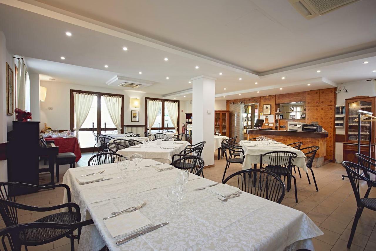 Albergo Romagna ฟราตตา แตร์เม ภายนอก รูปภาพ
