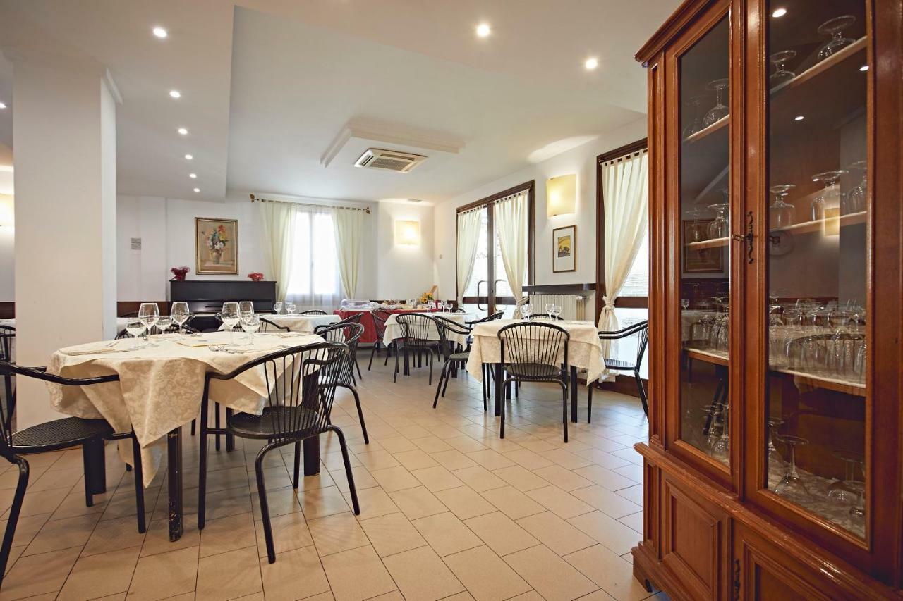 Albergo Romagna ฟราตตา แตร์เม ภายนอก รูปภาพ