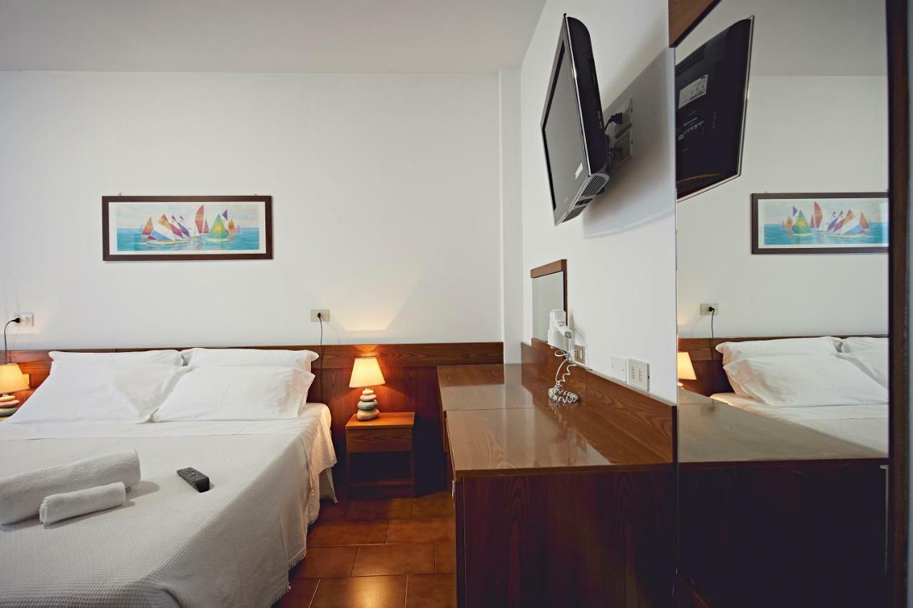 Albergo Romagna ฟราตตา แตร์เม ภายนอก รูปภาพ